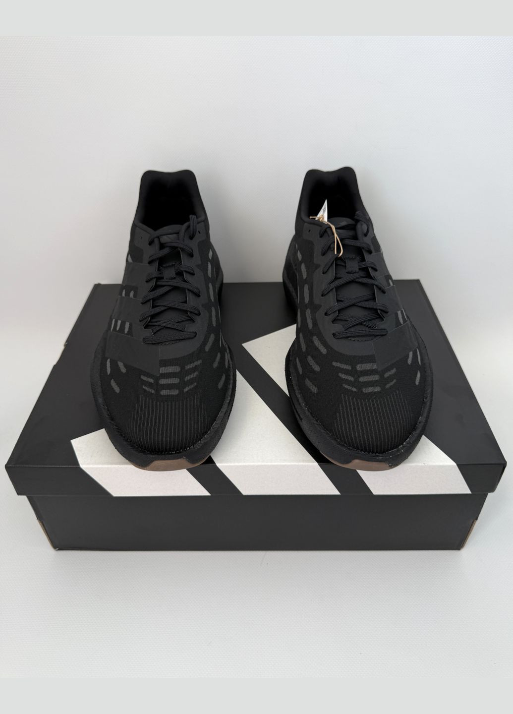 Черные летние кроссовки flowboost adidas