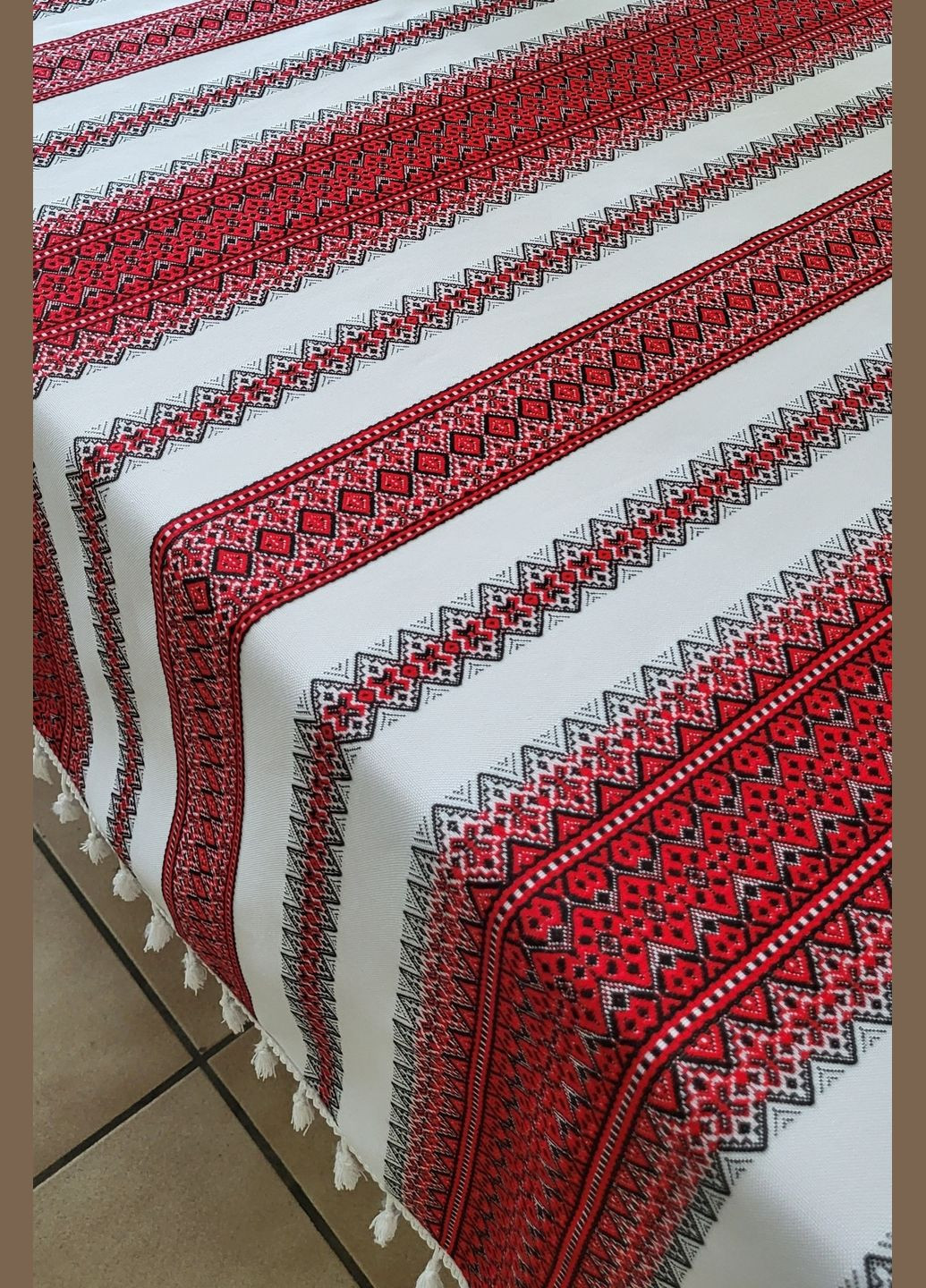Ткано-декоративна скатертина з вишивкою "Піоні червона" _1450*2200 Hand Made (337995532)