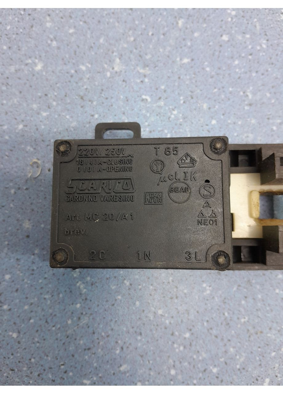 Замок люка для стиральной машины WMV4280 MC20/A1 Bosch (361863661)