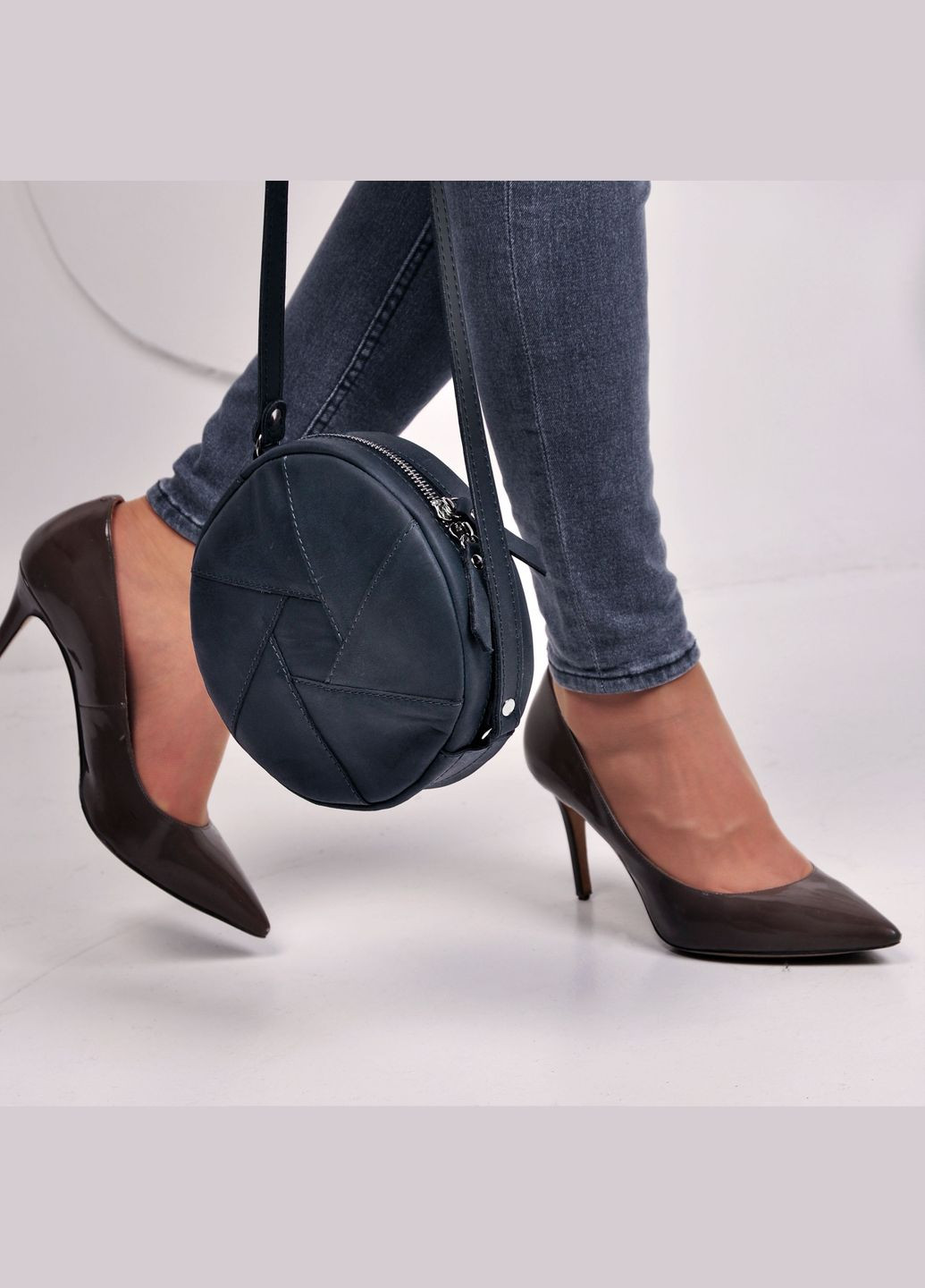 Шкіряна кругла жіноча сумка Бон-Бон синя Crazy Horse (A-026251) BlankNote кросс-боди (327874097)