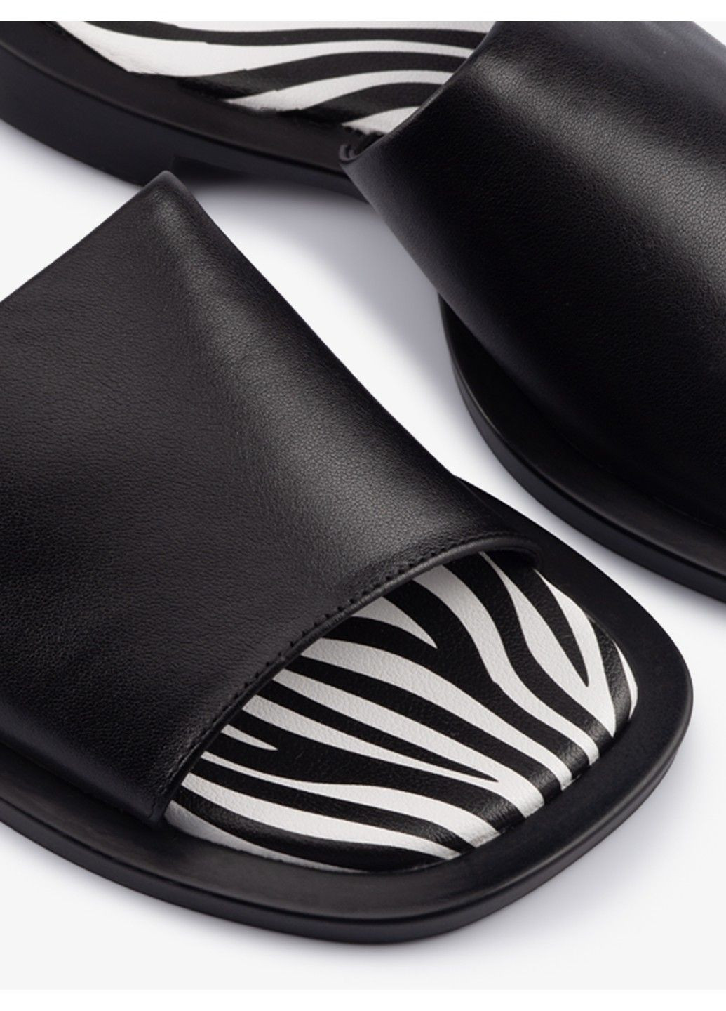 Черные женские босоножки 1101024 Renzoni