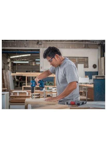 Шуруповерт GSB 185-LI, 2х2.0 Ah, ЗП GAL 18V-20, кейс (0.601.9K3.100) Bosch GSB 185-LI, 2х2.0 Ah, ЗП GAL 18V-20, кейс (379730603)
