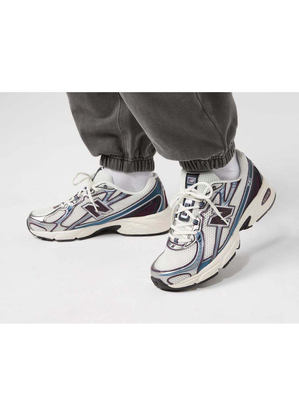 Цветные всесезонные кроссовки унисекс 740 white/blue u740pb2 New Balance