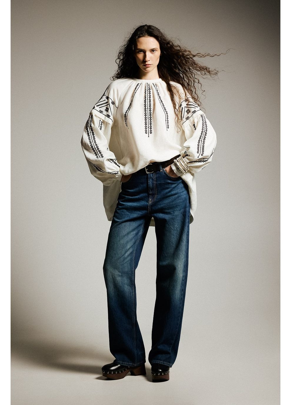 Белая сорочка «верхи» стежкова Gaptuvalnya