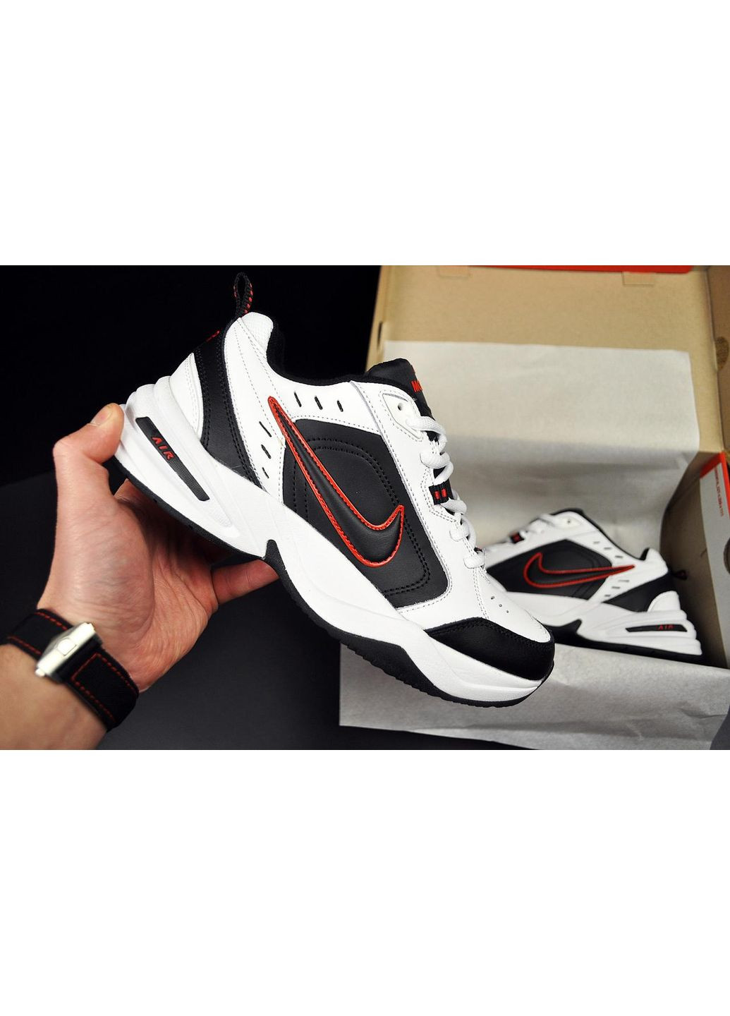 Белые демисезонные кроссовки мужские air monarch iv No Brand