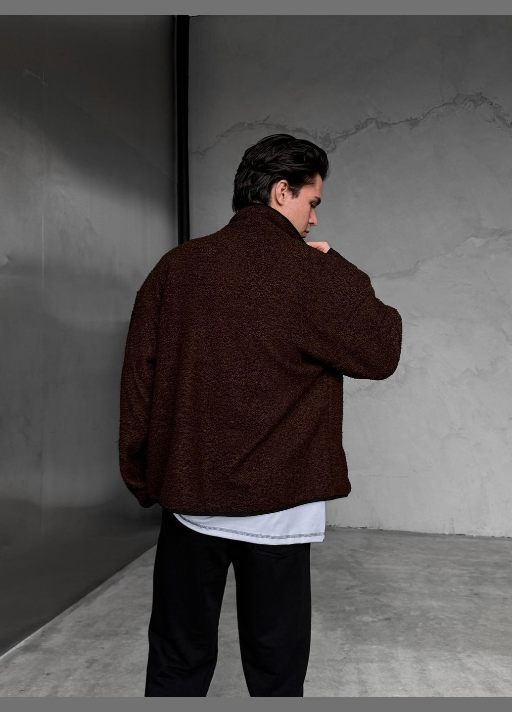 Стильна та тепла куртка-бомбер із м'якого матеріалу "барашек" Vakko на блискавці (324147089)