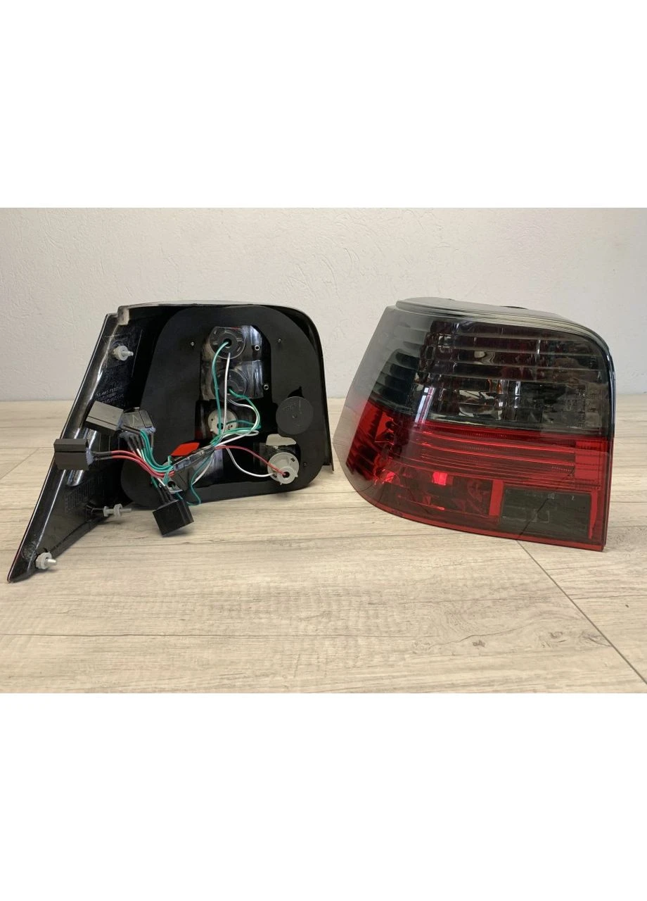 Задние фонари для IV HTB (1997-2003) RED-SMOKE (ЦЕНА ЗА ПАРУ) Volkswagen Golf (398175382)