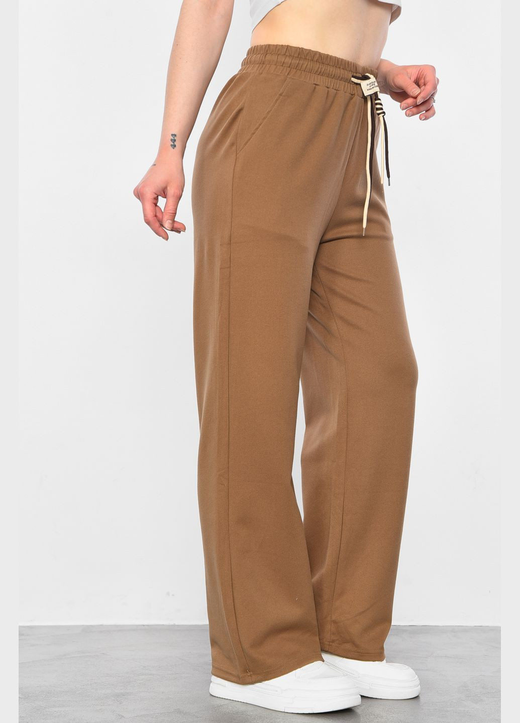 Штани жіночі напівбатальні розкльошені коричневого кольору Let's Shop (292308990)