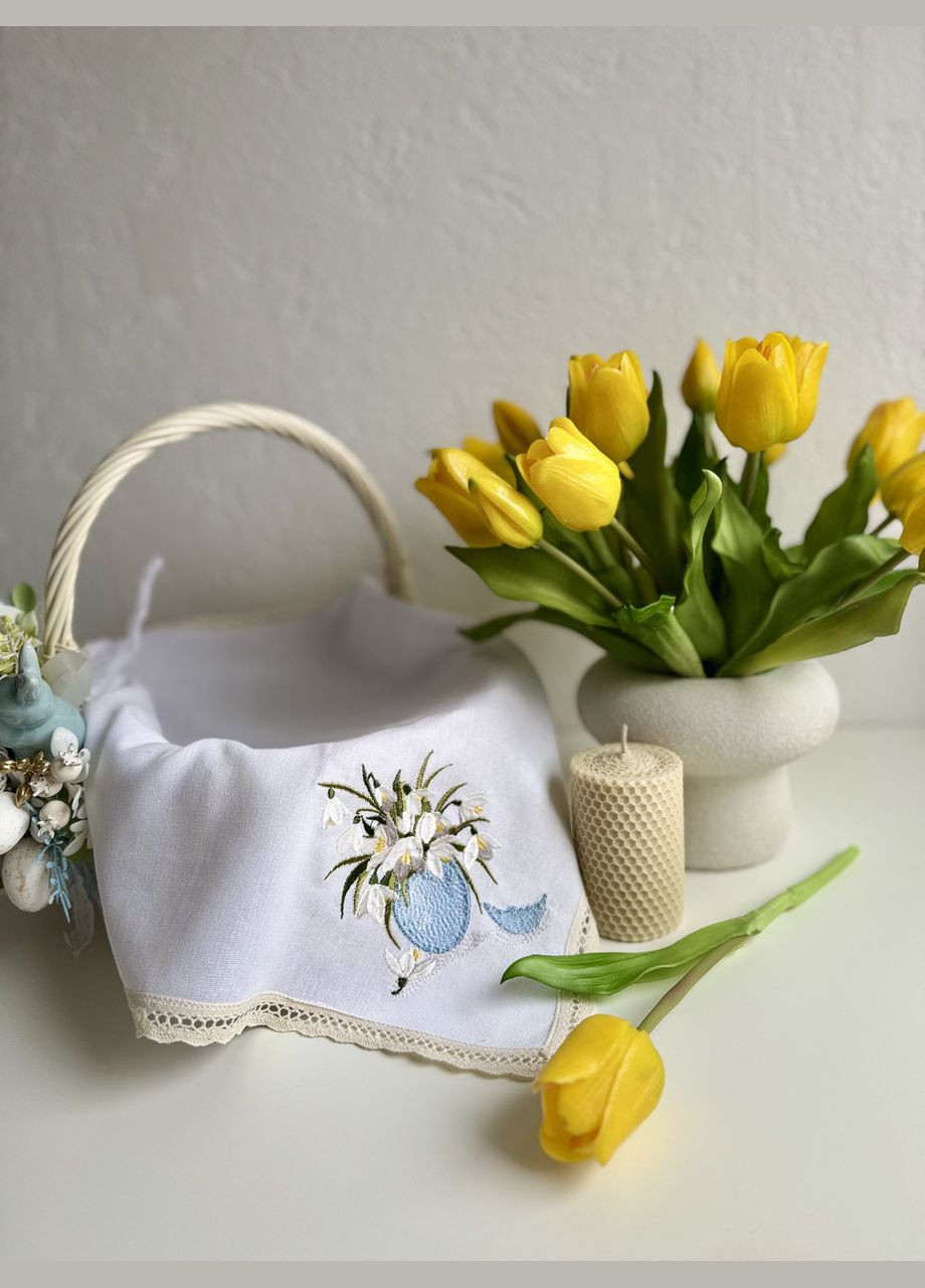 Льняная пасхальная салфетка с вышивкой TobiSobi c подснежниками TS00010 Figasse (333023796)