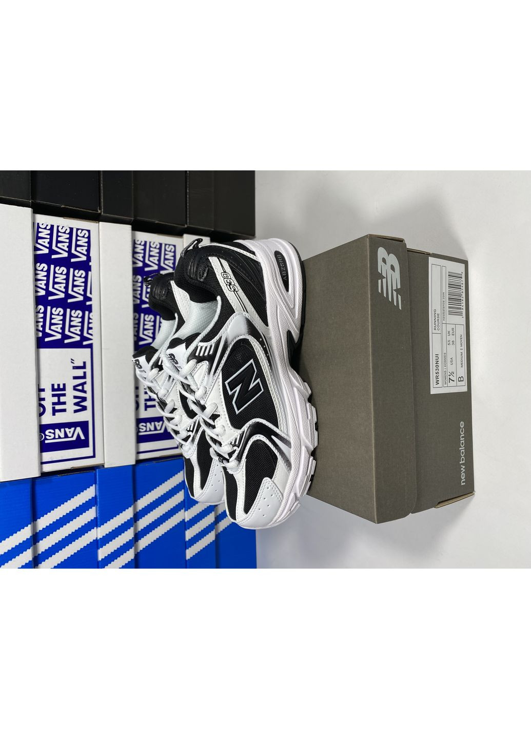 КРОСІВКИ ЖІНОЧІ NEW BALANCE 530 WHITE BLACK НЬЮ БЕЛАНС 530 No Brand чорні демісезони (369388317)