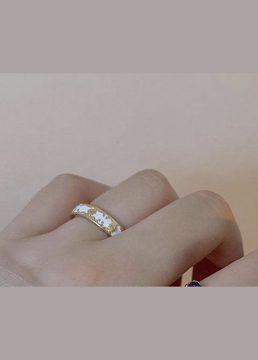 Кольцо с белой эмалью, золотистое No Brand (276328607)