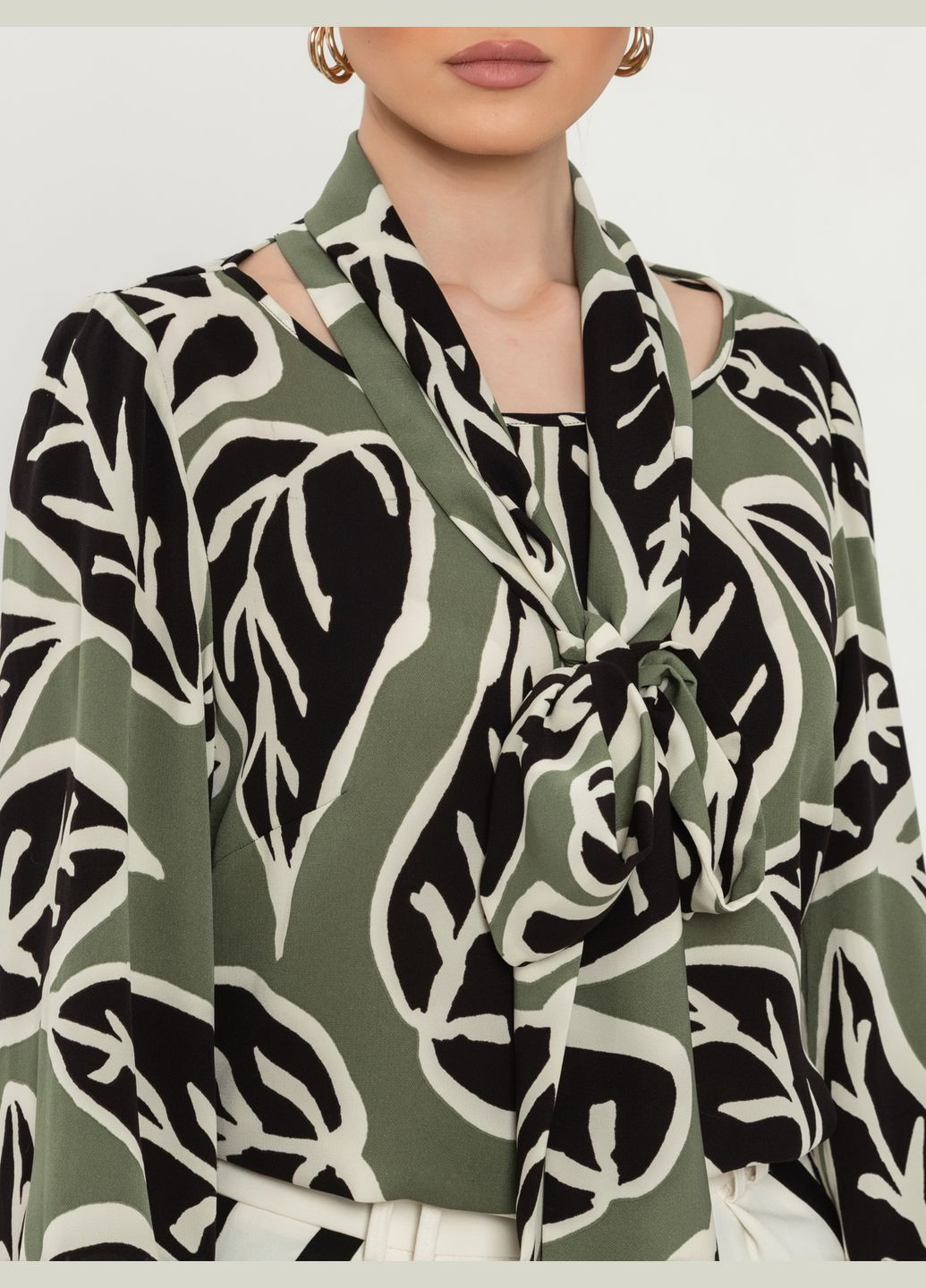 Комбинированная изящная блуза с бантом - ua50 / eu44 Iren Klairie