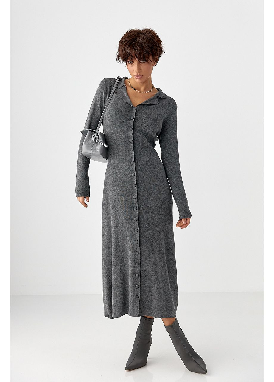 Сіра трикотажне довге плаття на гудзиках Lurex