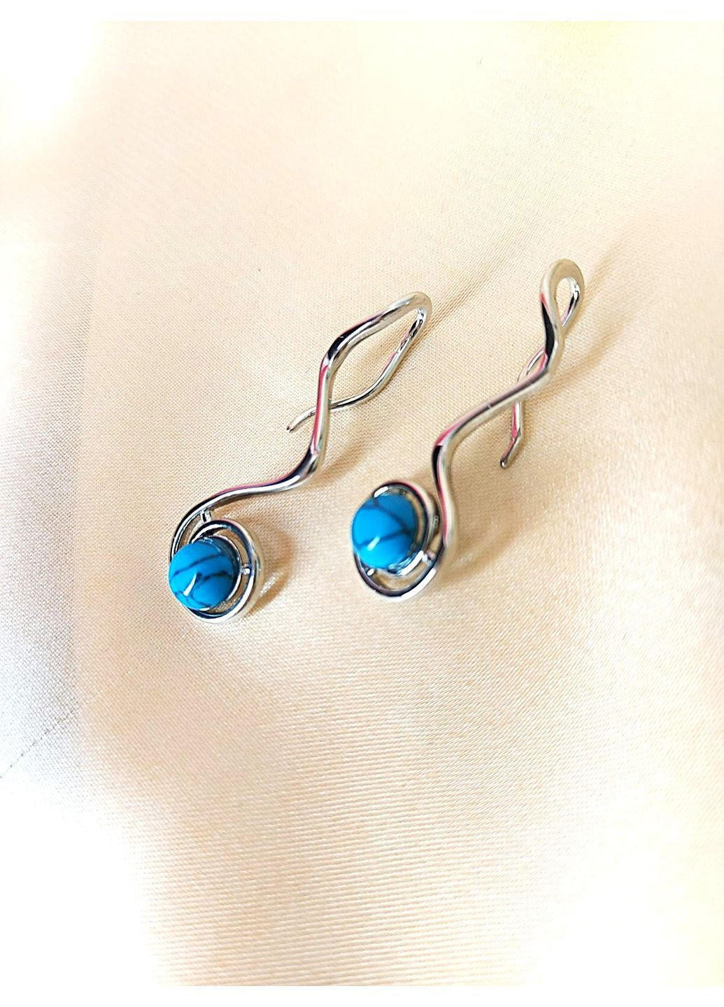 Стильные женские сережки бижутерия No Brand (365751601)