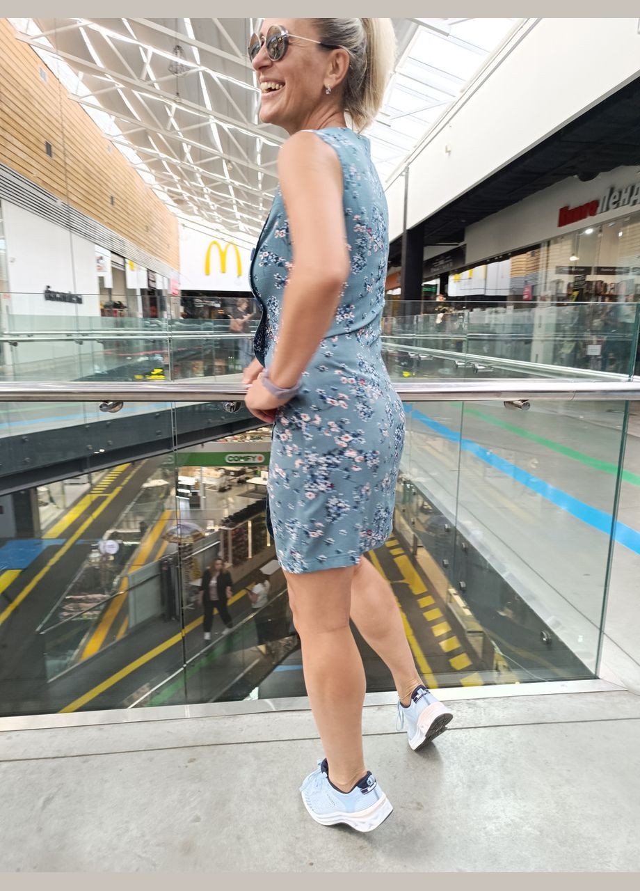 Зеленое кэжуал летний сарафан с декоративными пуговицами 2 Льва