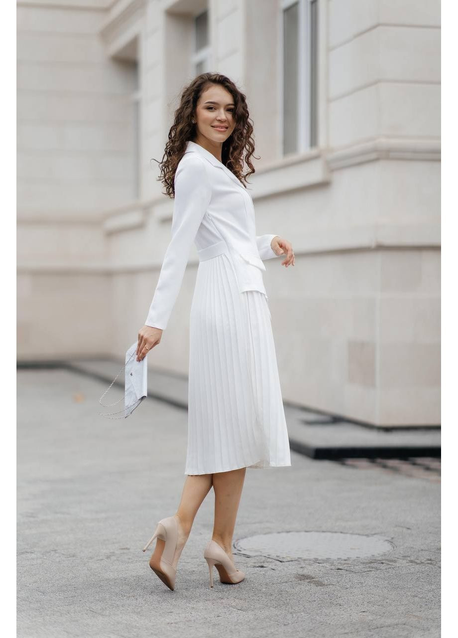 Молочное красивое деловое молочного цвета платье (без пояса) No Brand однотонное