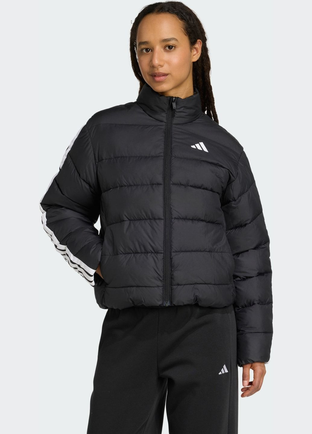 Черная демисезонная куртка essentials climawarm 3-stripes synthetic down adidas