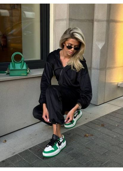 Жіночий велюровий костюм, на затяжках,, р. (арт. 007BT) No Brand (365963531)