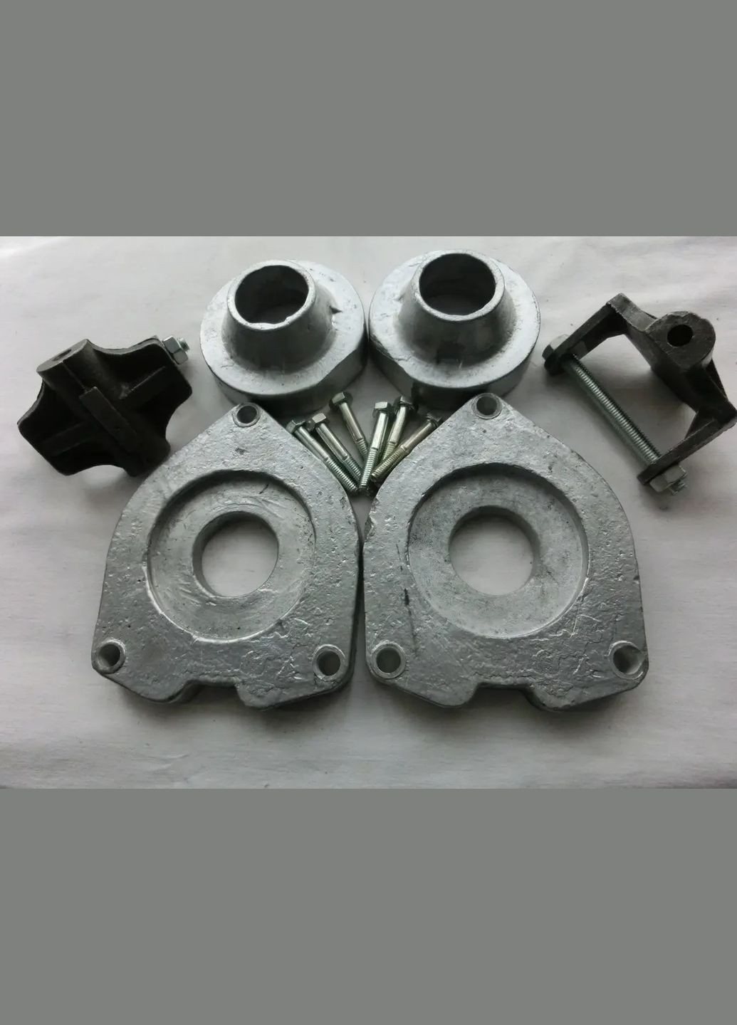 Проставки Рено Меган 3/ Megan 3 Комплект перед 20 мм, зад 30 мм Renault (333024380)