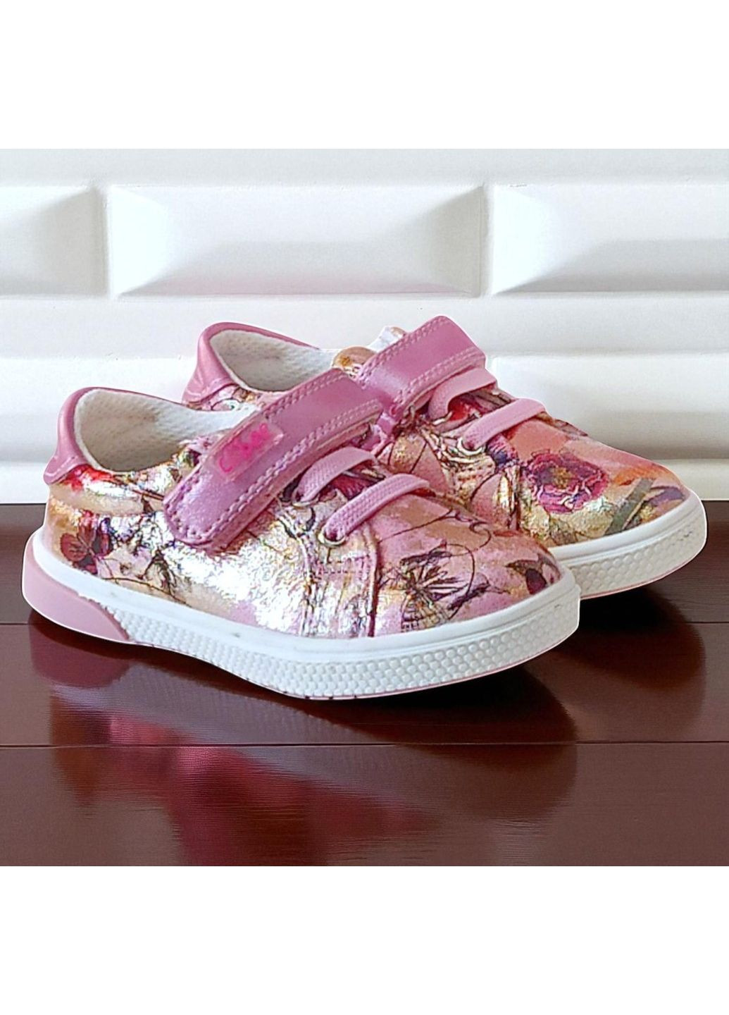 Рожеві осінні ортопедичні кросівки на липучках для дівчинки клібі Clibee