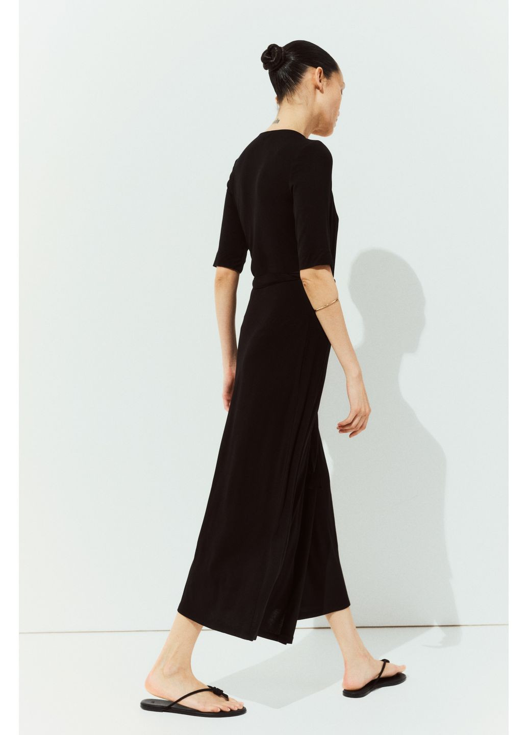 Черное платье H&M