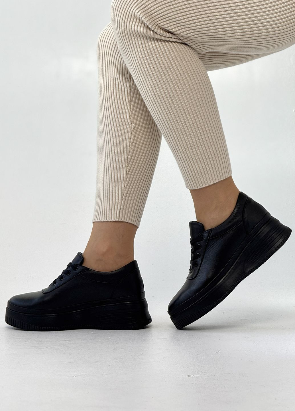 Туфлі жіночі шкіряні на платформі Sherlock Soon чорні демісезони (368527970)