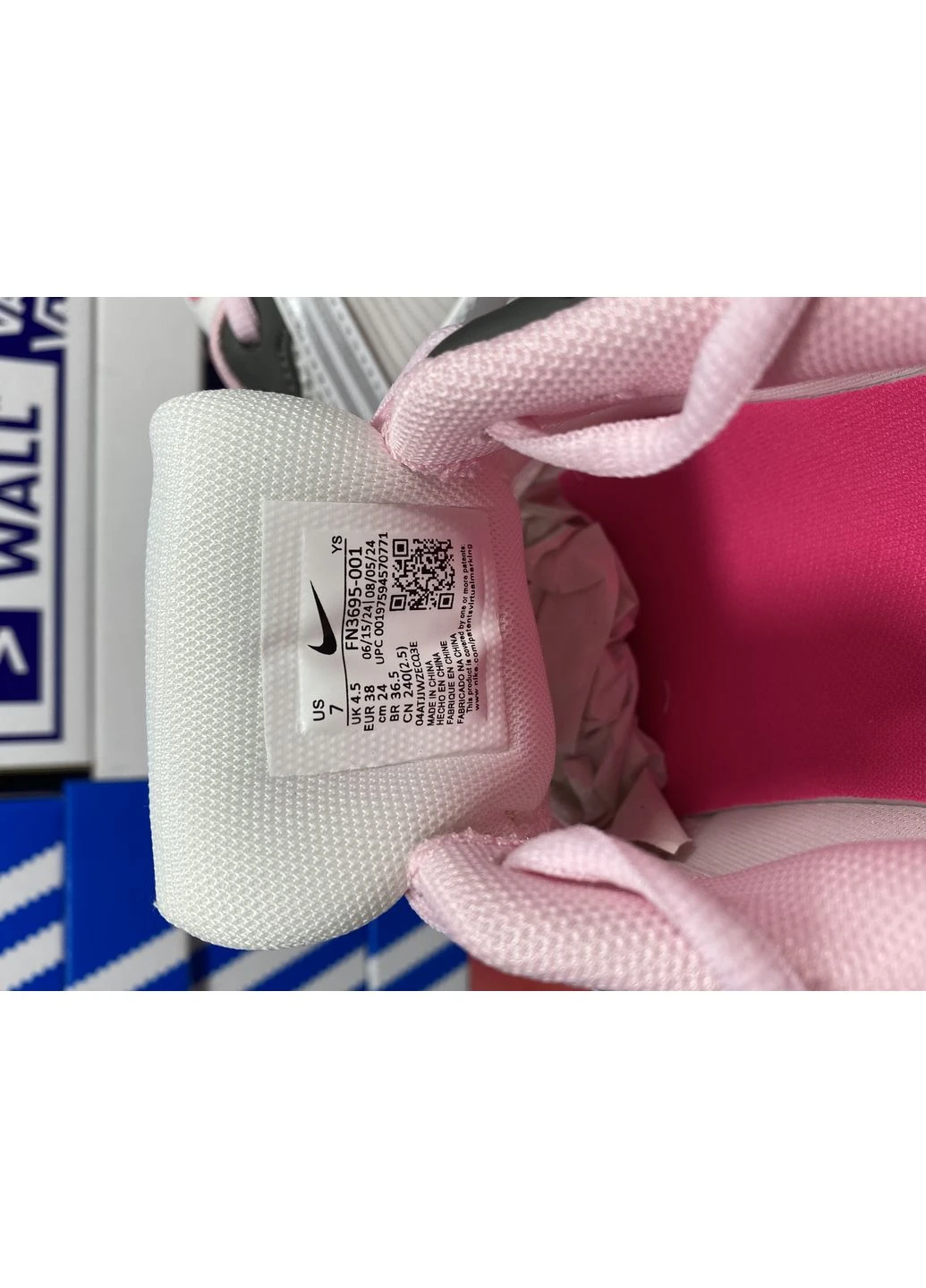 Белые летние кроссовки nike vomero 5 white pink найк вомеро 5 No Brand