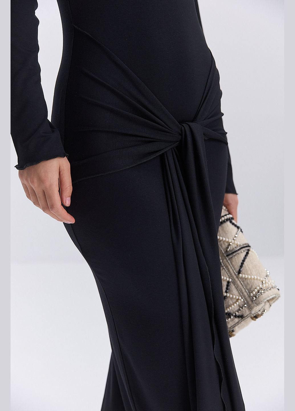 Черное длинное платье черное с широкими декоративными завязками Arjen