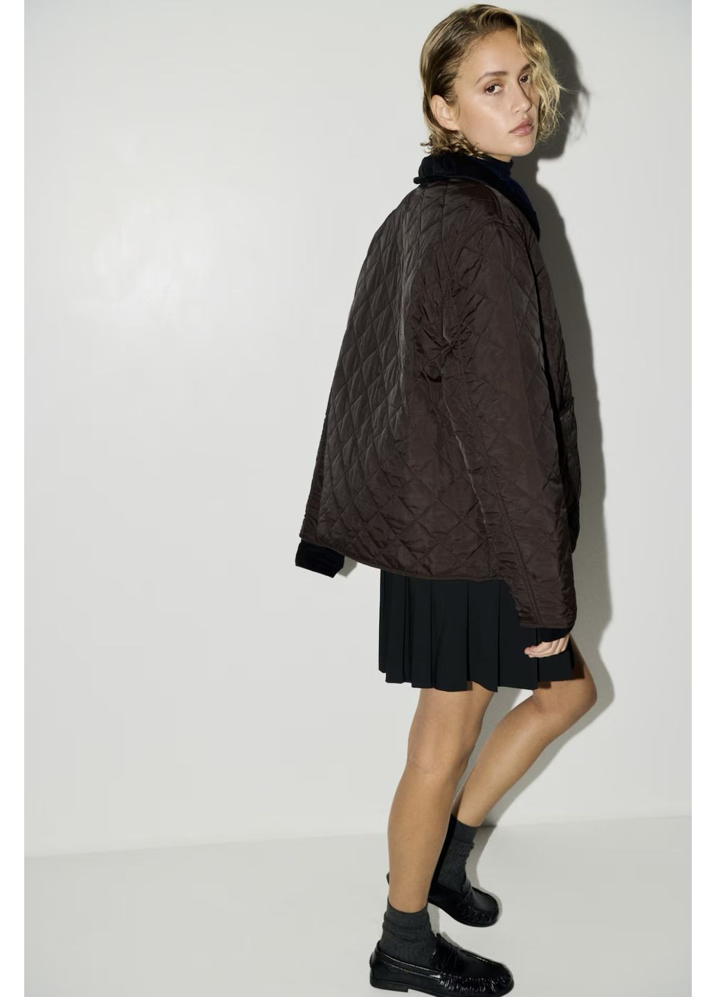 Темно-коричневая демисезонная стеганая куртка H&M