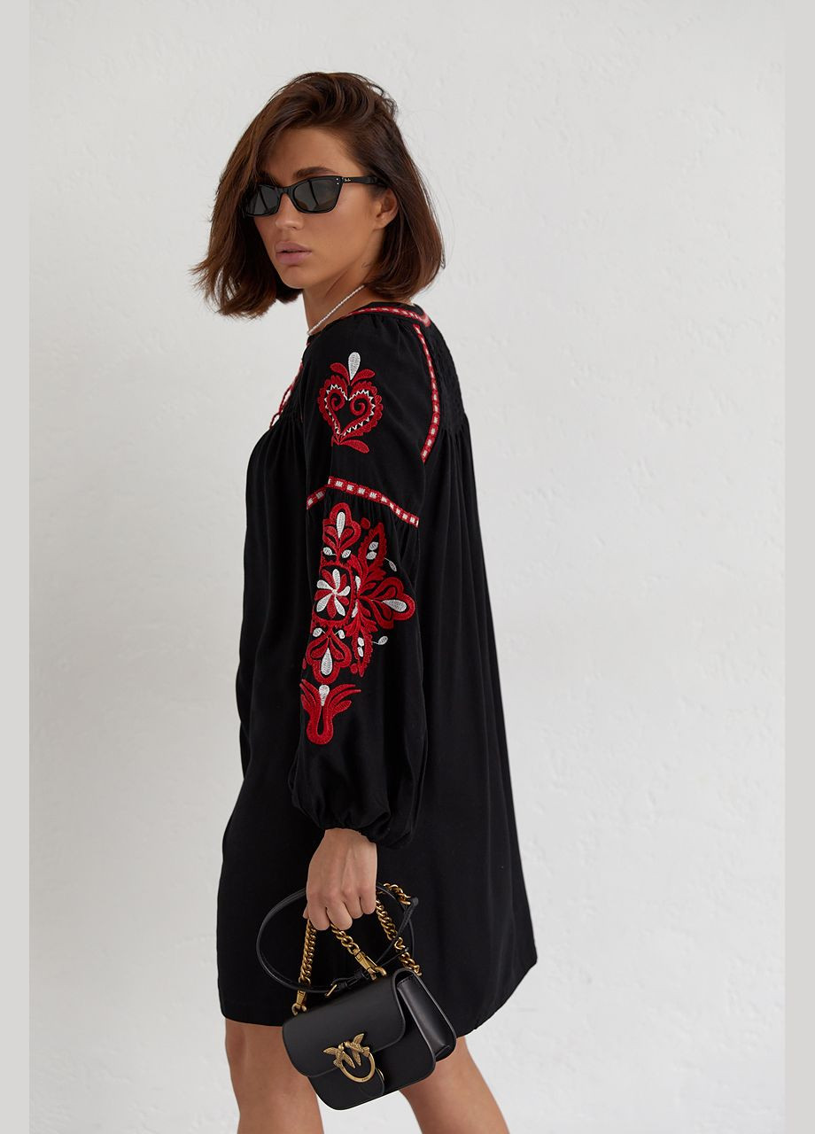 Черный зимний женское вышитое платье вдохновение короткое черное ESQ 3884