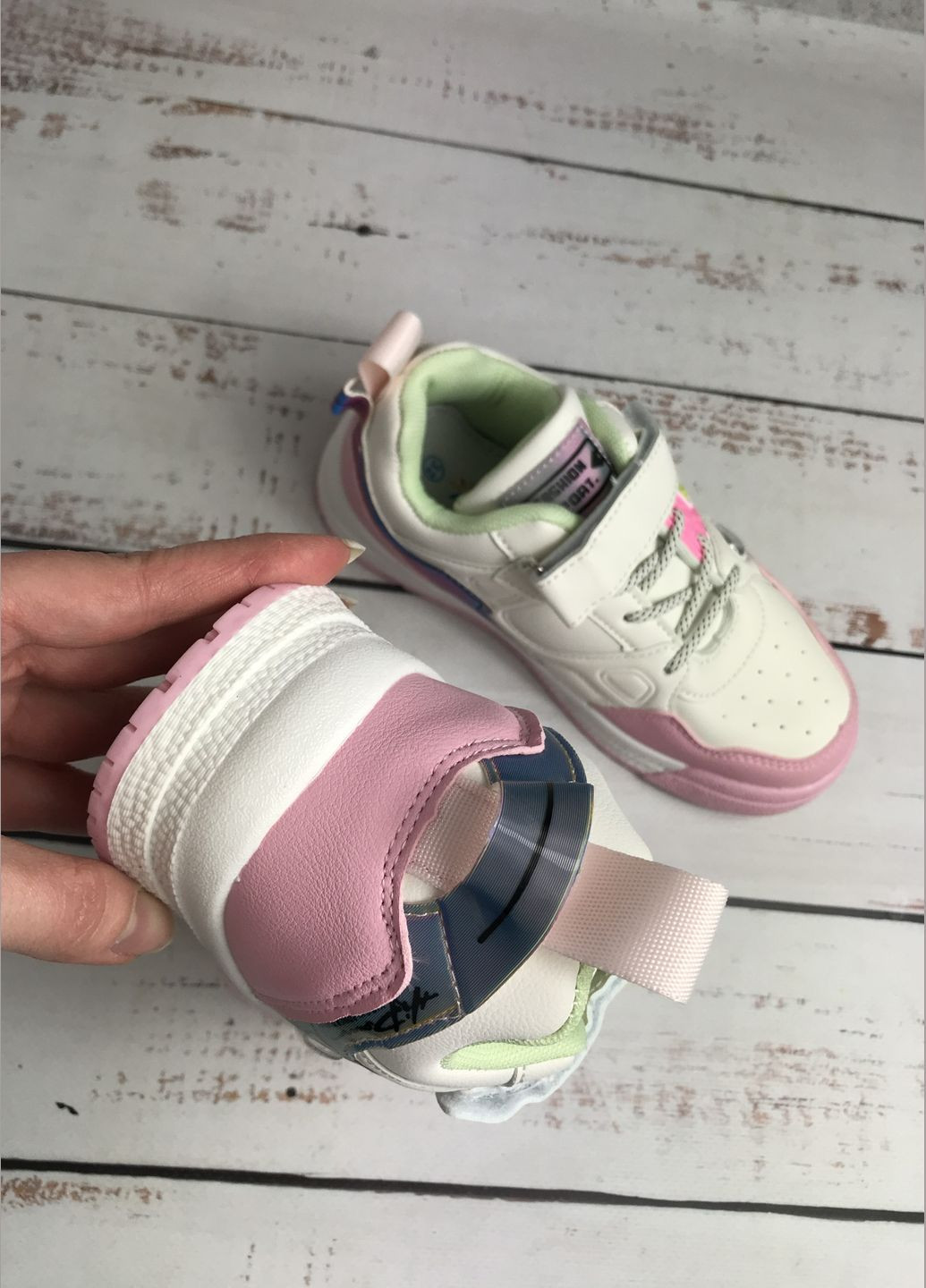 Цветные демисезонные кроссовки демисезонные детские для девочки розово-белый (1091) Bessky