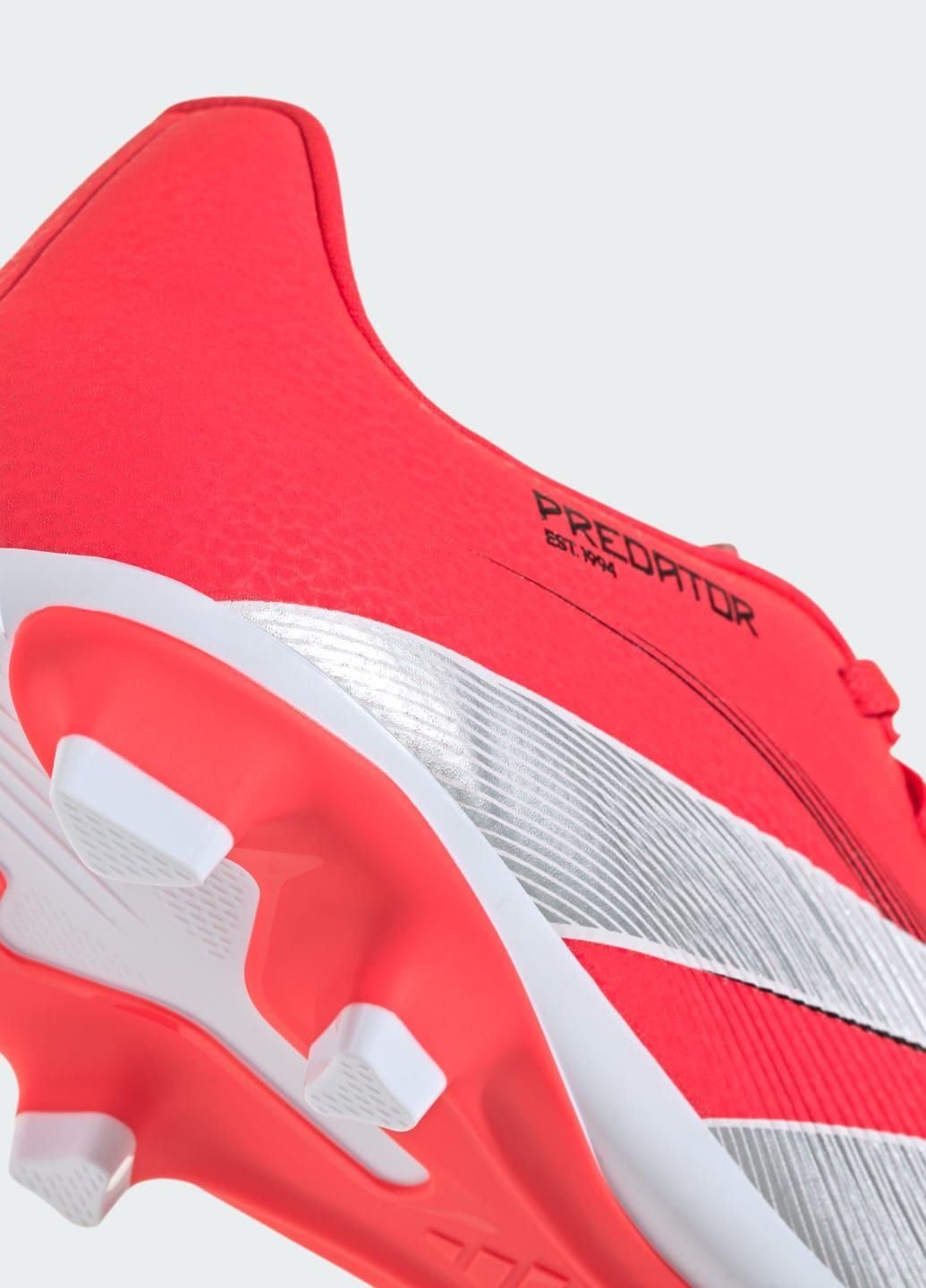 Красные летние бутсы predator club firm/multi-ground adidas