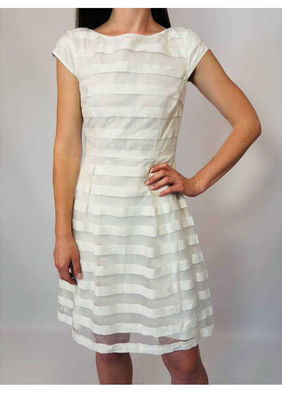 Білий сукня S.Oliver в смужку