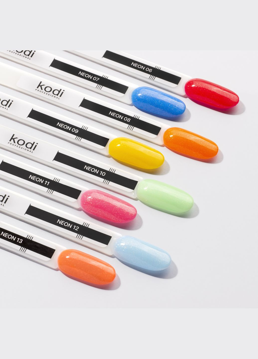 Рожева каучукова база для нігтів Kodi Rubber Base Neon №11 Kodi Professional 7 мл (317204605)