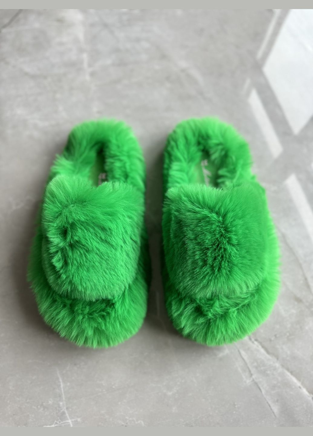 Жіночі зелені кімнатні тапочки з відкритим носком з м'якого хутра еко для дому Motivo (335056313)