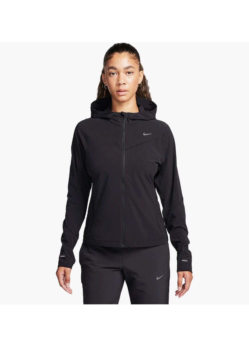Черная женская ветровка swift uv black Nike