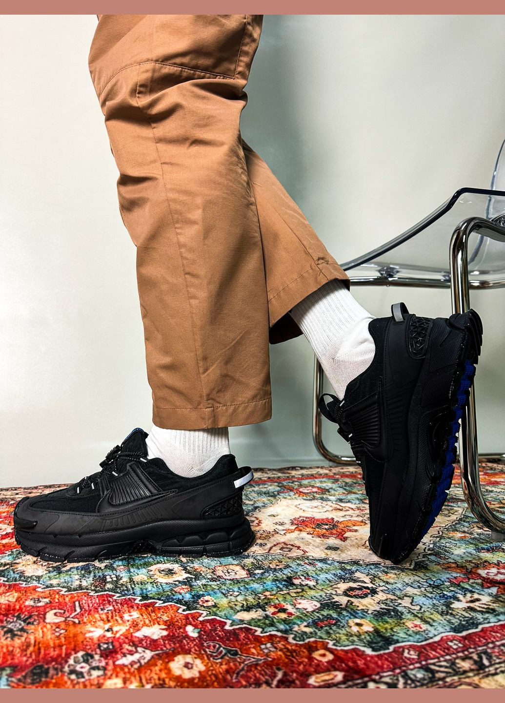 Черные демисезонные кроссовки мужские и женские nike vomero roam black | найк вомеро роам черные No Brand