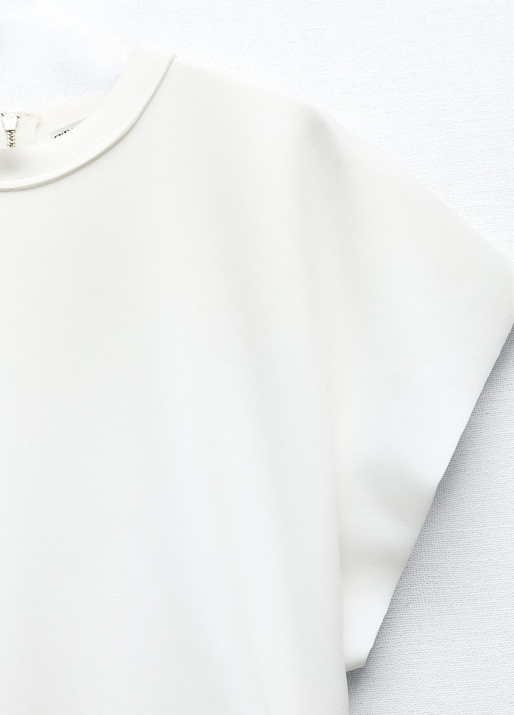 Белое деловое платье Zara однотонное