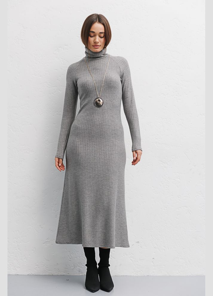 Сіра довга сукня з текстурного трикотажу Arjen