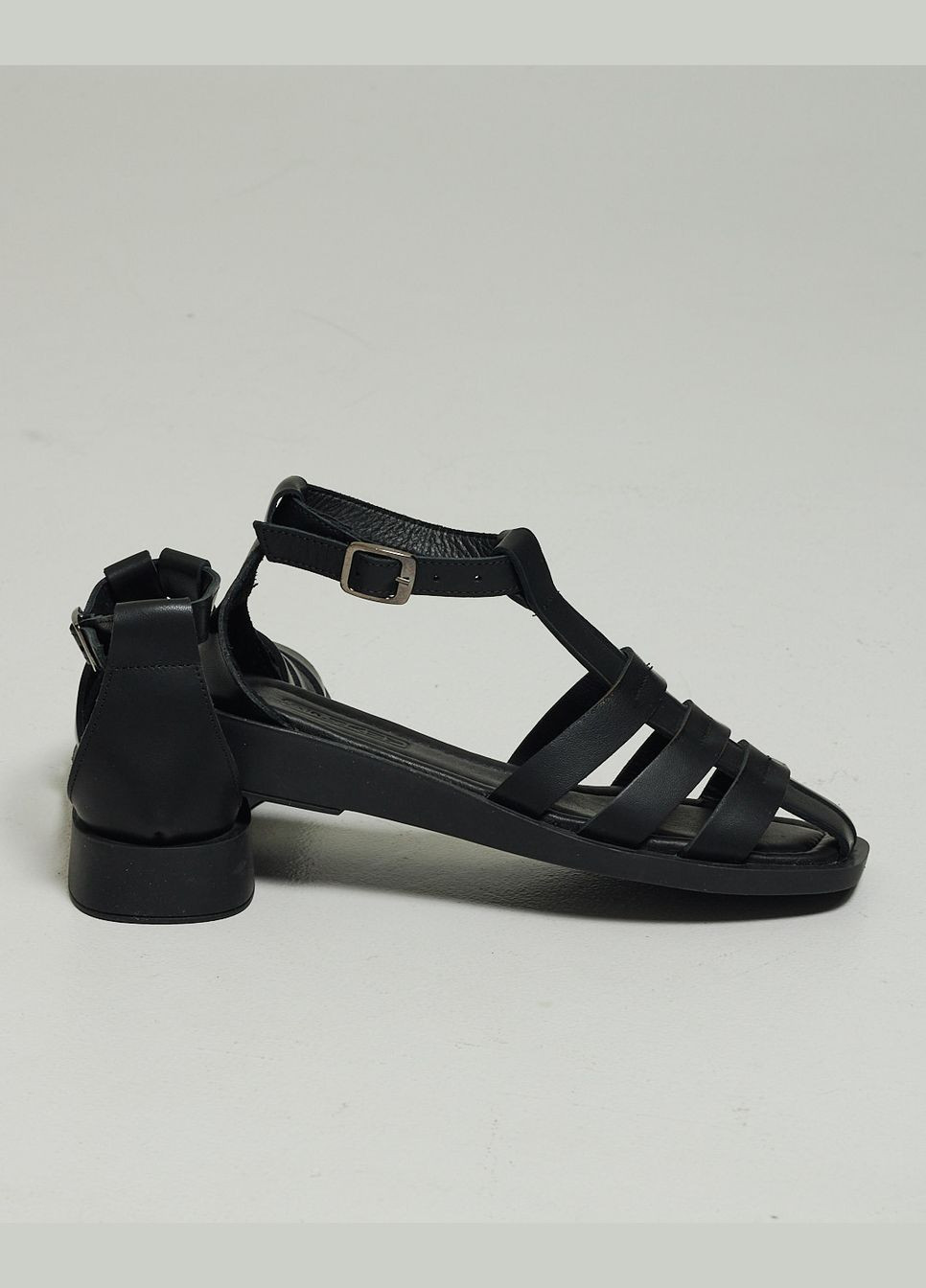 Черные босоножки на танкетке кожа Phany с ремешком
