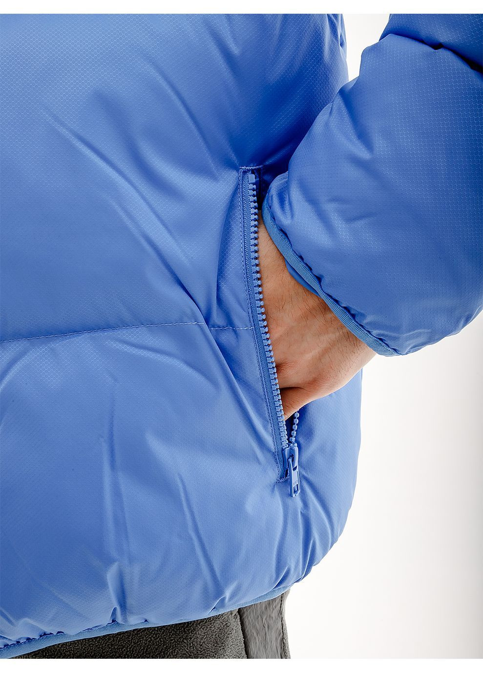 Голубая зимняя мужская куртка club puffer голубой Nike