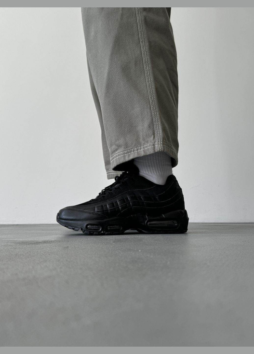 Черные демисезонные кроссовки мужские и женские nike air max 95 black | найк аир макс 95 черные No Brand