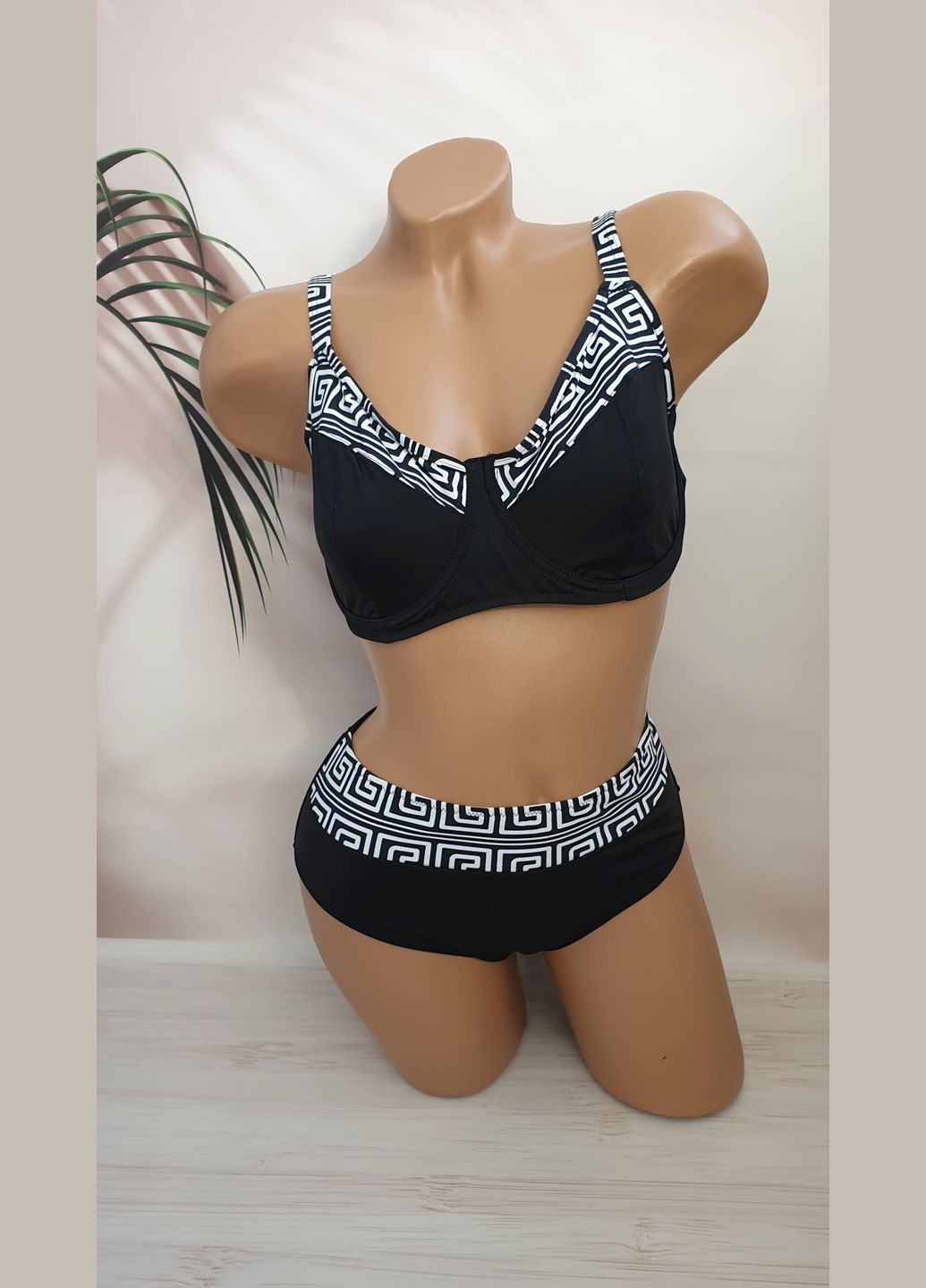 Черный летний женский купальник с комфортной посадкой раздельный No Brand