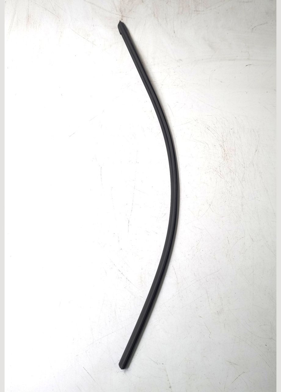 Оригинальная резинка стеклоочистителя 450mm 85214-33180 Камри, Лексус RX Toyota (345740432)