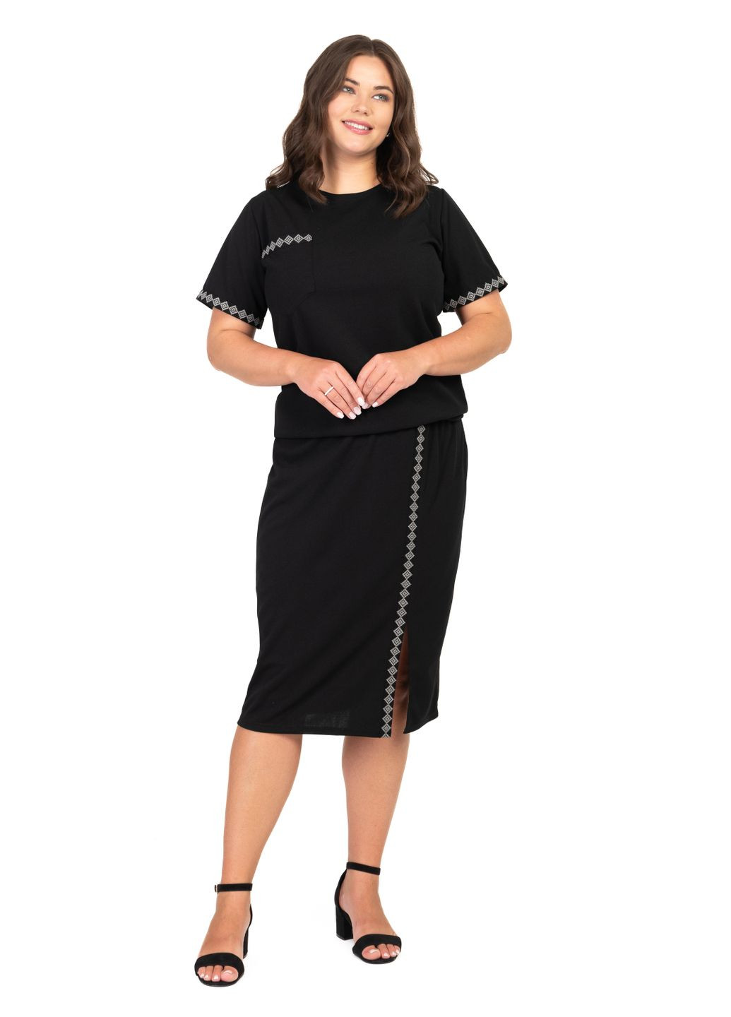 Костюм зі спідницею Грація (чорний з сірою вишивкою) Golfstream (335814315)