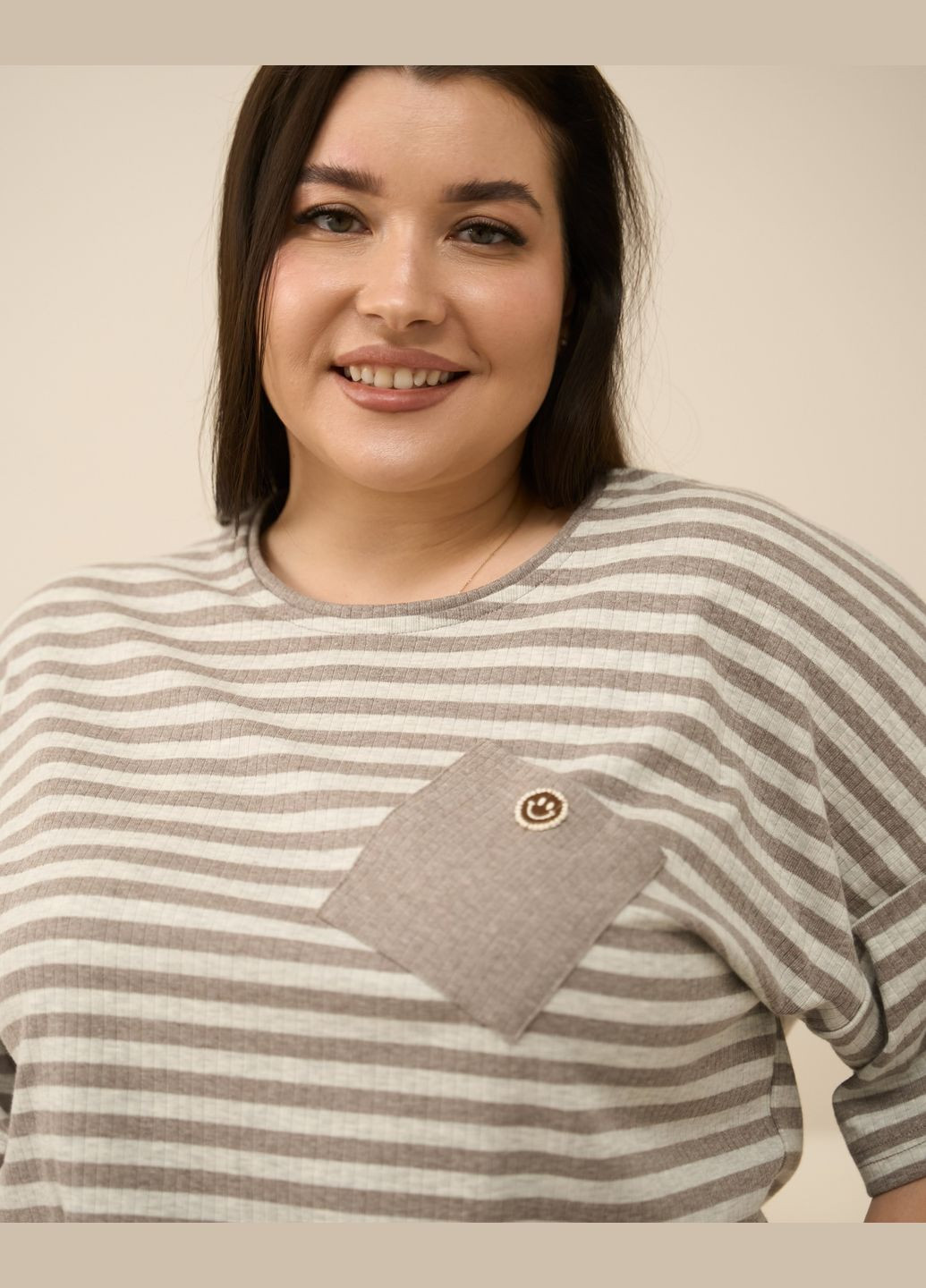 Светло-коричневая комплект женский со штанами и карманом на футболке батал Nicoletta