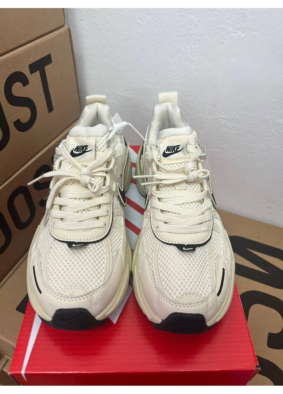 Бежеві кросівки чоловічі nike v2k runtekk beige найк в2к рантек бежеві демісезон No Brand