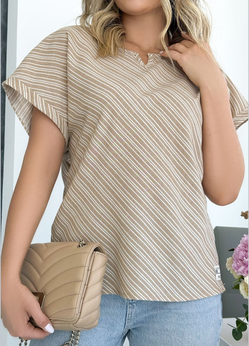 Бежевая удобная и дышащая блуза в актуальную полоску INNOE Блузка