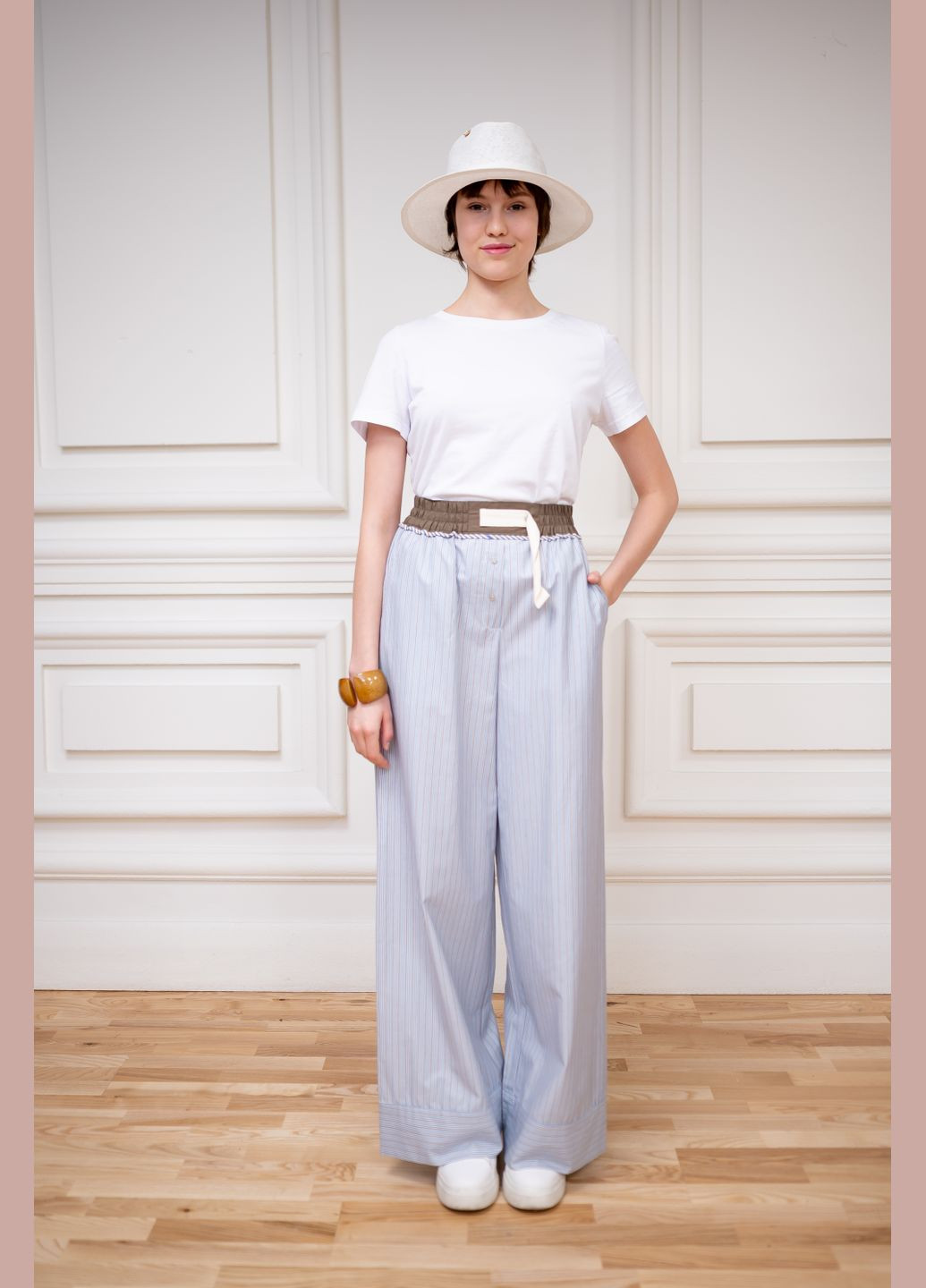 БАВОВНЯНІ БРЮКИ НА РЕЗИНЦІ В КОРИЧНЕВО-БЛАКИТНУ СМУЖКУ КІЛДЕР Dolcedonna (340248002)