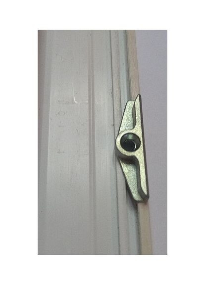 Відповідна планка для ПВХ профілів 9 мм з саморізом No Brand (363329615)